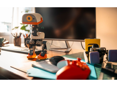 Hugging Face выпустила открытого робота Microduck за $399