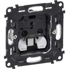 Legrand 753016 Valena IN'MATIC.Силовая розетка 2К 16А 250В. C защитными шторками. Безвинтовые зажимы