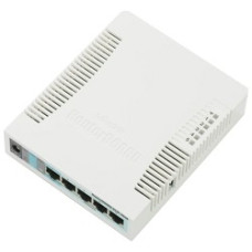 MikroTik RB951G-2HnD Беспроводной маршрутизатор,RouterBOARD 951G-2HnD with 600Mhz CPU,128MB RAM, 5xGbit LAN, built-in 2.4Ghz 802b/g/n 2x2 two chain wireless with integrated antennas, plastic case, PSU