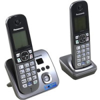 Panasonic KX-TG6822RUM (серебристый) {Беспроводной DECT,громкая связь,автоответчик,определитель номера,телефонный справочник 120 зап.}